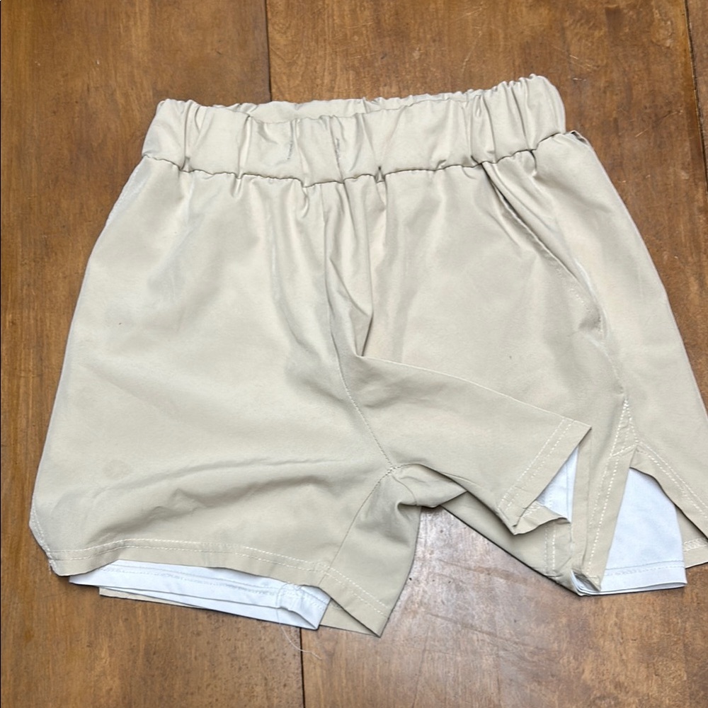 Women's Cream Elastic Waist Shorts